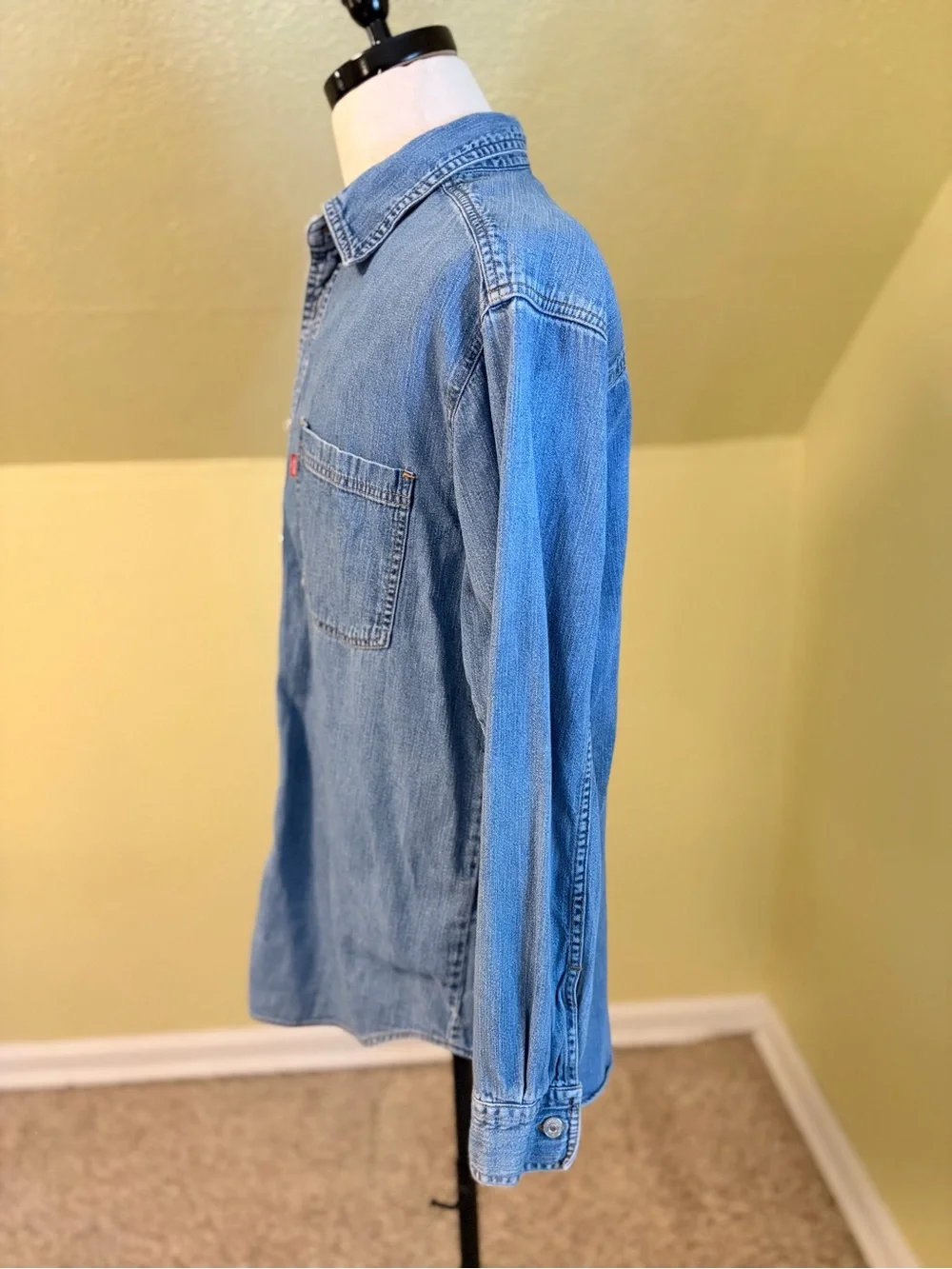Levi's Men's Vintage Y2K Light Blue Denim Button-Down Shirt Workwear Western